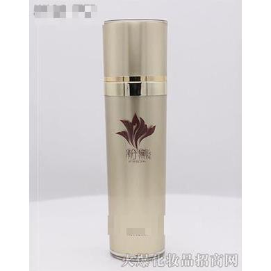 粉黛3D養(yǎng)乳疏導(dǎo)乳液